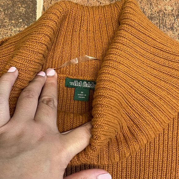 Cropped turtleneck sweater - Picture 4 of 6